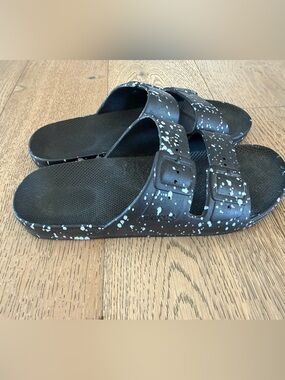 Freedom Moses slide sandals Black size 37/38